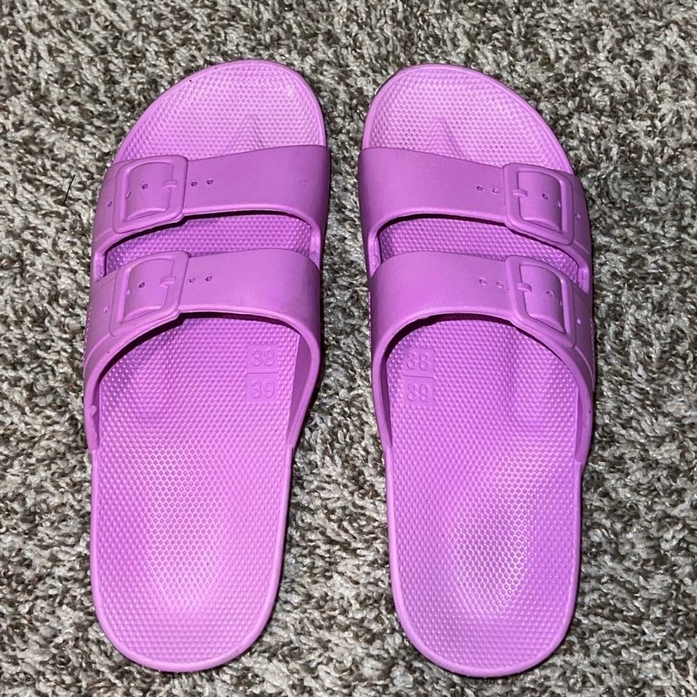 Freedom Moses Ultra Slides- Neon Purple